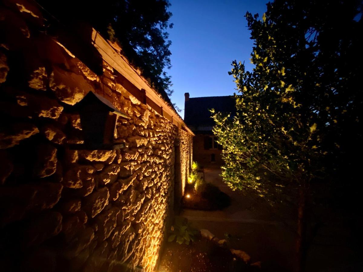 فيلا Domaine De Cazal - Gite 2 Pers Avec Piscine Au Coeur De 26 Hectares De Nature Preservee سان-سيبريان المظهر الخارجي الصورة