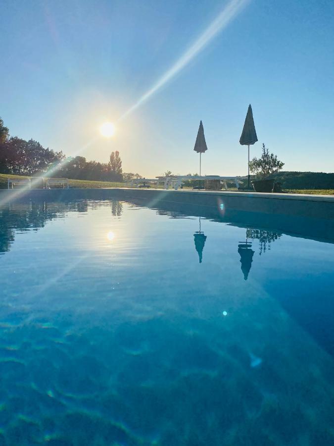 فيلا Domaine De Cazal - Gite 2 Pers Avec Piscine Au Coeur De 26 Hectares De Nature Preservee سان-سيبريان المظهر الخارجي الصورة